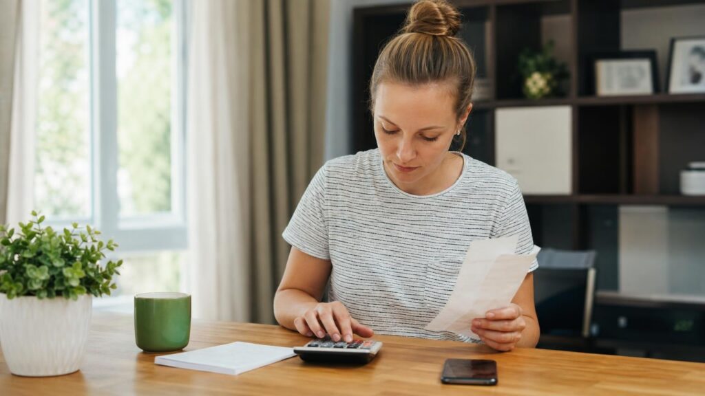 Paid Once a Month? How to Make One Paycheck Last Four Weeks